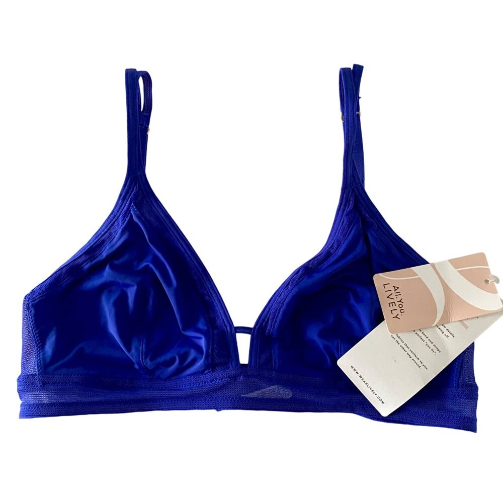 Lively Womens Blue Wire Free Bra  All Comfort All Style  Size Medium NEW NWT